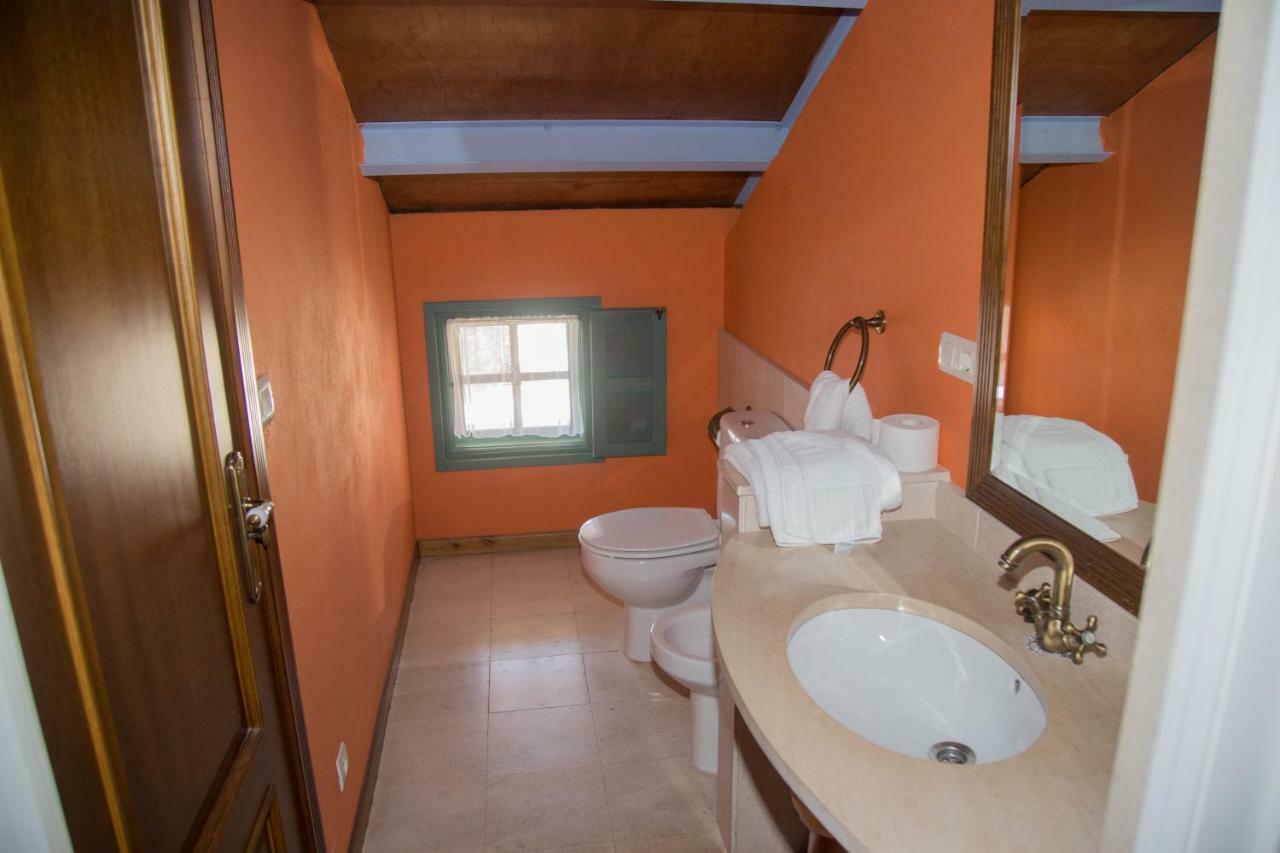Casa Don Din Guest House Cruces ภายนอก รูปภาพ
